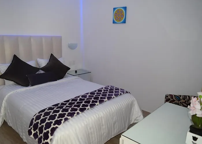 Condesa 185 Hotel 4*