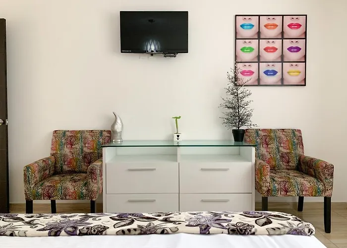 Condesa 185 Hotel 4*